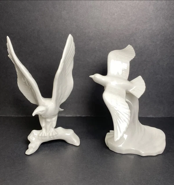 2 VTG Dwight Morris Kingwood Ceramics Figurines Eagle on Branch Seagull on Wave