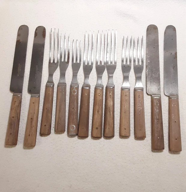 Cuchillos Y Tenedores De Mesa Antiguos Con Mango De Madera Antiguos Antiguos Algunos Marcados J Ward Riverside Mass