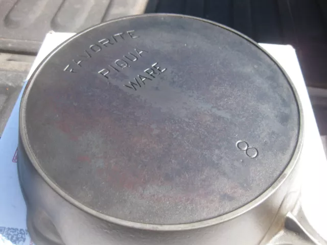 Arc Favorite Logo Piqua Ware    #8 Skillet -   1st Series