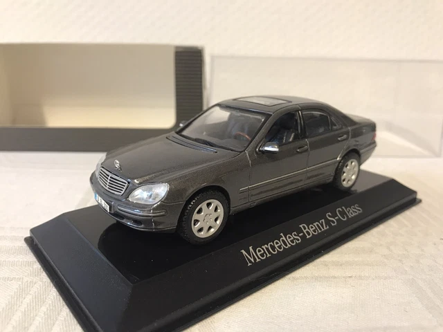 MAISTO 1 43 MERCEDES BENZ S Klasse Maquette de Voiture Cadeau EUR