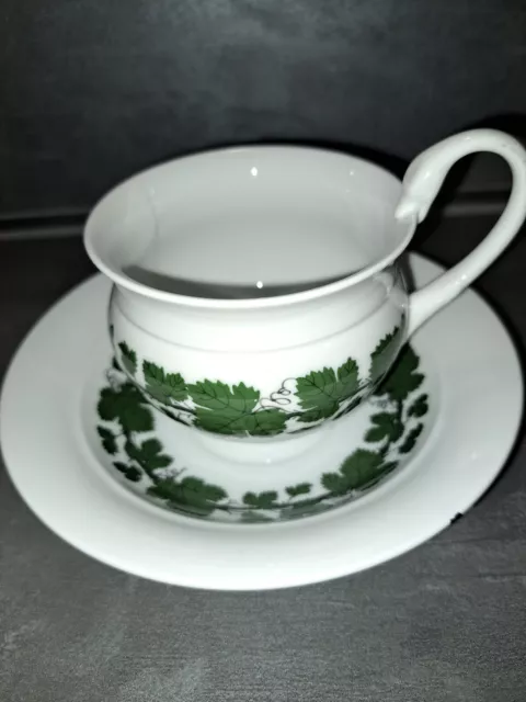 Meissen Weinlaub Tee Tasse mit Untertasse m. Beschädigung Ø ca. 8cm x 7cm