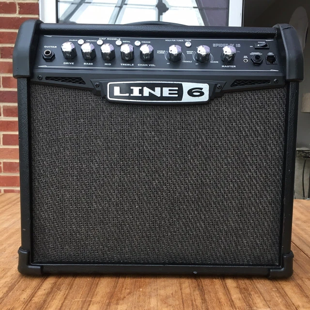 Line 6 Spider IV 15 Watts Guitar Amp Combo Amplifier + Effects MP3 CD Tuner