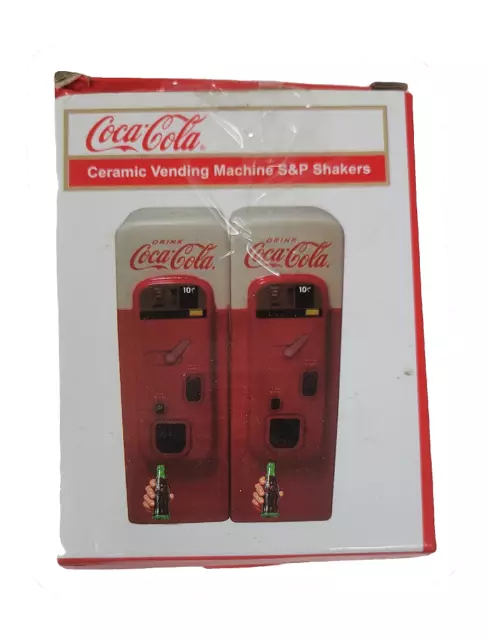 Vintage Coca Cola Coke ceramic vending machine salt & pepper shaker set NEW