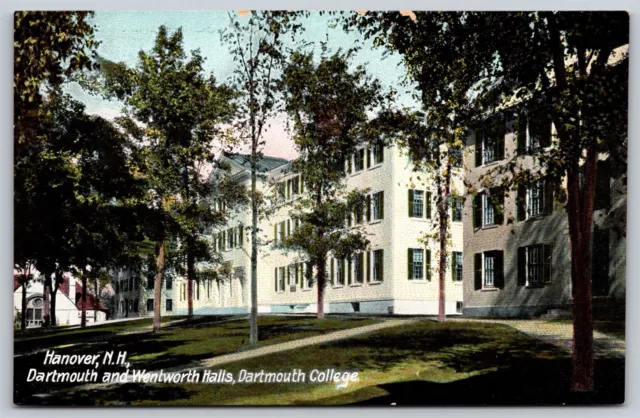 Postcard Dartmouth & Wentworth Halls, Dartmouth College, Hanover NH S102