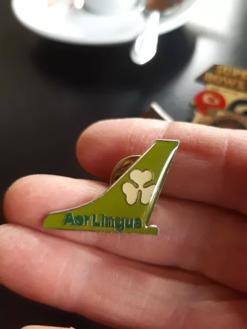 Pin's PINS aer lingus compagnie aérienne avion plane