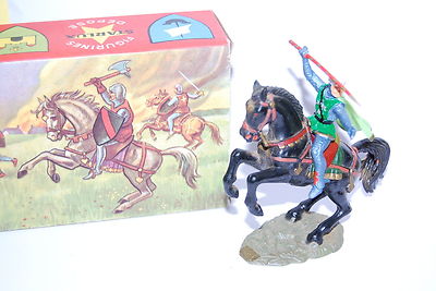 Figurine starlux série moyen age : cavalier avec javeline