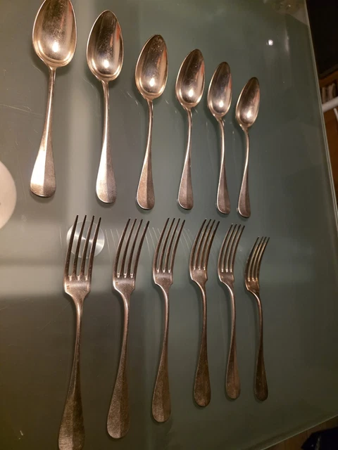 CHRISTOFLE - LOT de couverts en métal argenté - Modèle Coquille . EUR 29,99 - FR