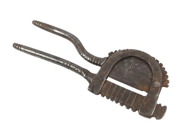 Casse-noix De Bétel En Fer - Indonésie, Objet Décoratif Ancien, état D'occasion