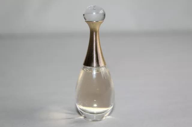 Miniature eau de parfum sans boite, pleine 5 ml