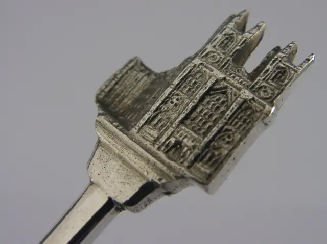 ENGLISH STERLING SILVER WESTMINSTER ABBEY JAM SPOON 1978 KINGS CORONATION 31g