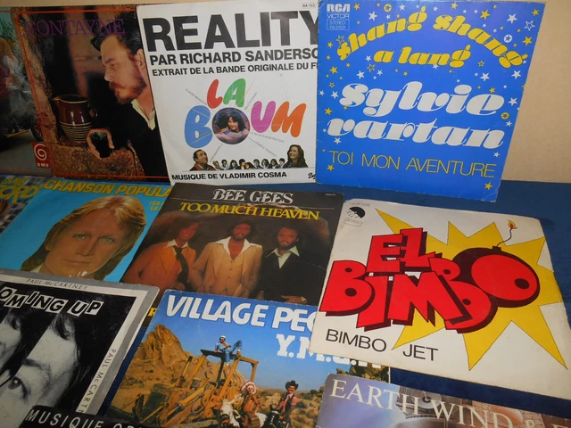 17 DISQUES VINYLES 45 tours vintage années 1970-80 dont un dédicacé EUR