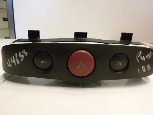 Original Fiat Punto 188 Schalterleiste mit City Schalter Warnblinker (44688)