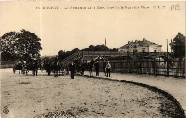 CPA AK BRUNOY - La Passerelle de la Gare - prise de la Nouvelle Place (489147)