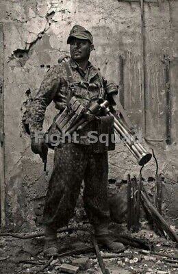 WW2 Picture Photo German Soldier Ready to Fight 3324