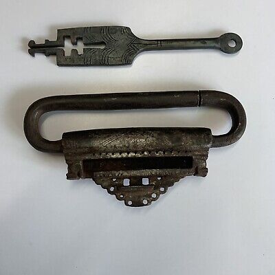 Early 18th C Iron padlock lock with key TRICK PUZZLE BARBED SPRING Old antique.