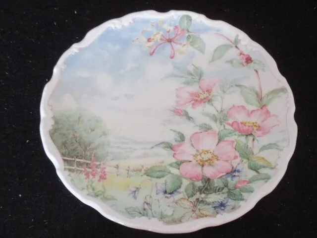 Royal Albert Flowers Of The Hedgerow  Set Of 4 X Decorative Plates - 1St 2