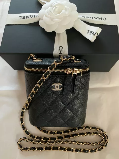 AUTH CHANEL TOP Logo CC Quilted Black Flap Patent Leather Chain