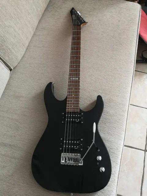 Magnifique guitare électrique LTD ESP M50