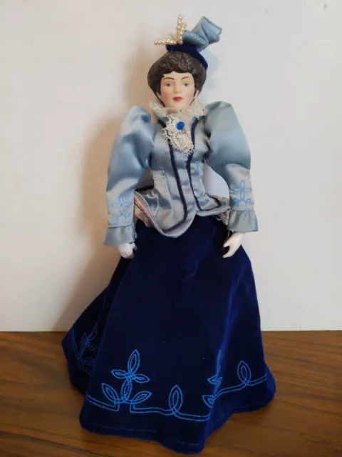 Avon Victorian Porcelain Doll Fashion of American Times Collection Vintage 1987