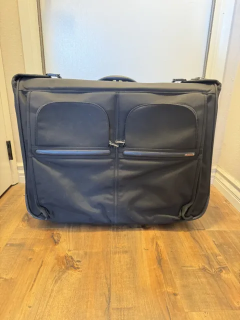 TUMI Black 24” Wheeled Garment Bag #22031D4 Large Trip Wardrobe Luggage Suitcase