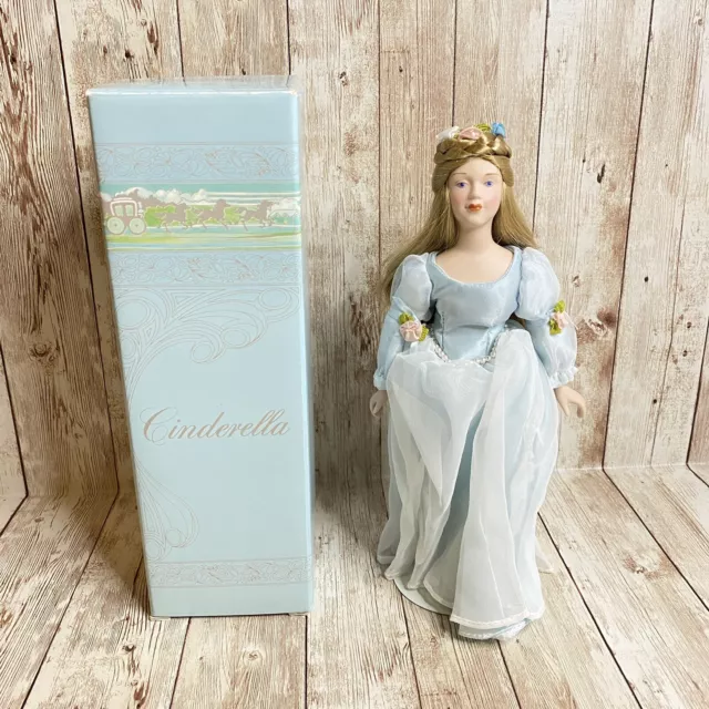 AVON Fairy Tale Cinderella Porcelain Doll Collection Made in 1984 Hw