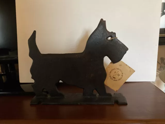 VTG Virginia Metalcrafters Cast Iron SCOTTIE Terrier Dog Boot Scraper Door Stop