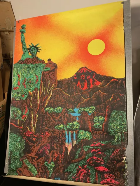 VINTAGE 1971 THE BEATLES MOUNTAIN 28" x 41" BLACKLIGHT POSTER...TRIPPY COOL!