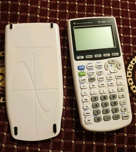 Calculatrice Texas Instruments TI-82 (1999) – À Vendre Pour Pièces Ou Collection