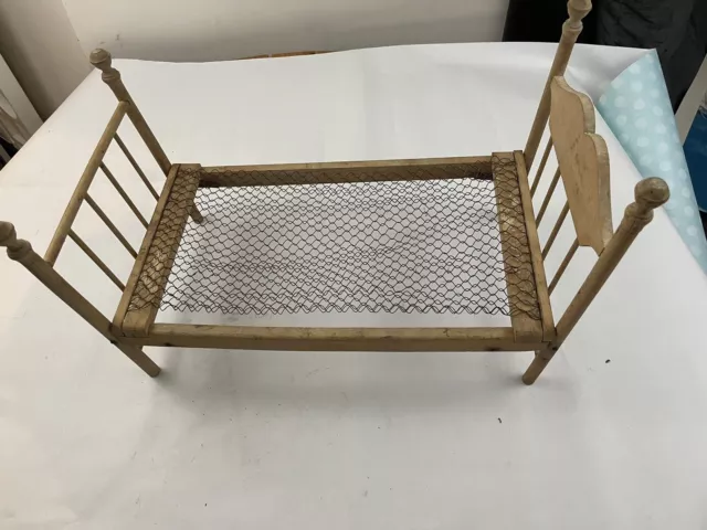 Vntg Doll 4 Poster Collapsible Bed 20" approximately,  Wire mesh center