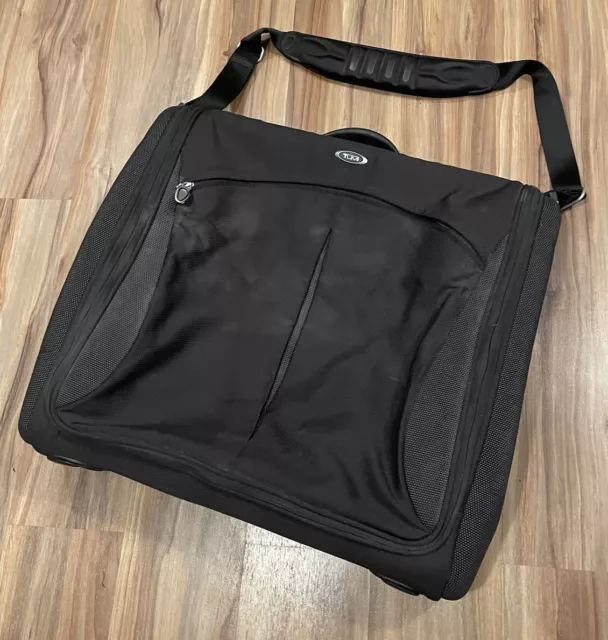 Tumi T3 Garment Shoulder Travel Bag Black Ballistic Nylon 6431STE Suit Bag