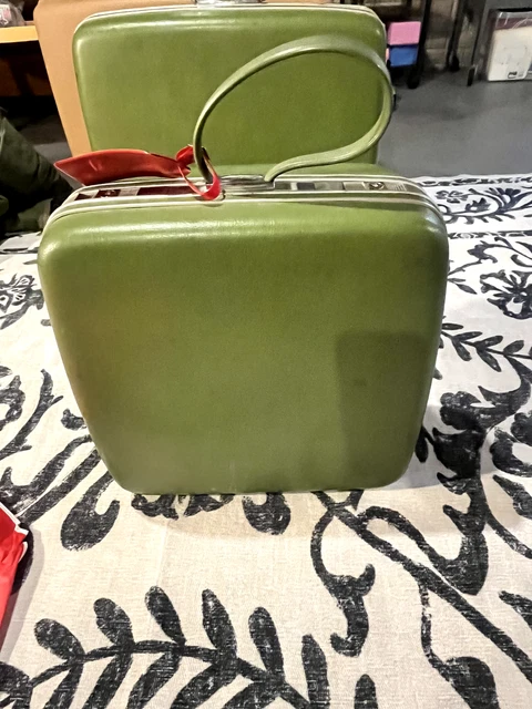 USA 1960’s Samsonite AVOCADO VINTAGE BAG USA 1960's Samsonite AVOCADO VINTAGE BAG USA 1960's