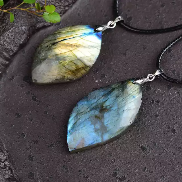 Natural Quartz Crystal Rock Stone Pendant Chakra Pendulum Necklace Healing Reiki