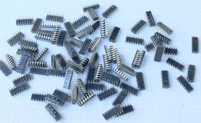 2x Circuits Intégrés Texas Instruments SN74LS629N - 16 Pins - Lot De 2 - Neuf Ancien Stock