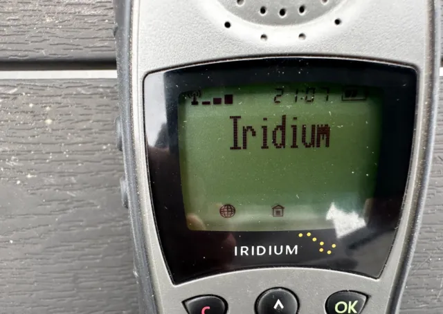 Iridium Motorola 9505A Satellite Phone, perfect working condition 3