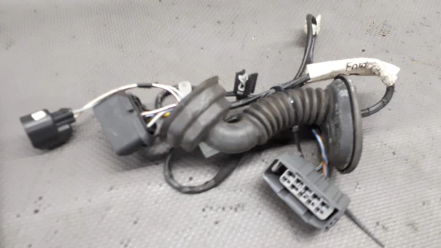 6s6t-14a584-cb installacja drzwi ford fiesta mk6