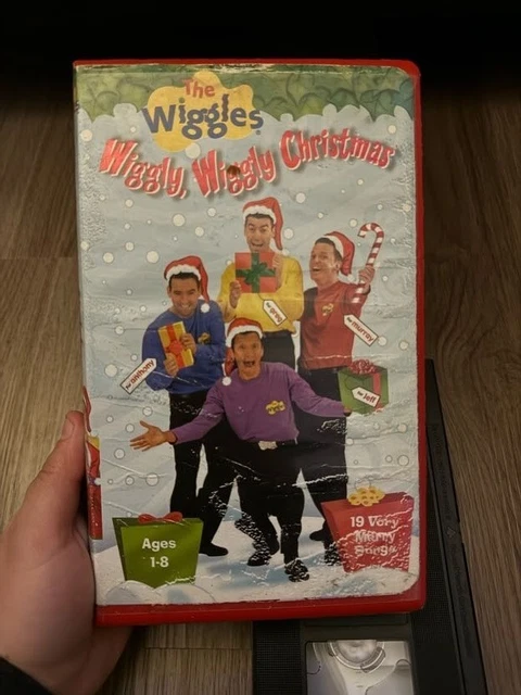 The Wiggles Wiggly Wiggly Christmas 19 Songs Vhs Video 2000 Vhs Tapes the-wiggles-wiggly-wiggly-christmas-19-songs-vhs-video-2000-vhs-tapes