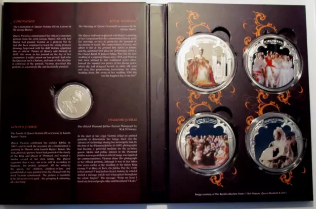 4 x 70mm Gigant Queen Victoria Medaillen versilbert u. 1 x 40mm Medaille Folder