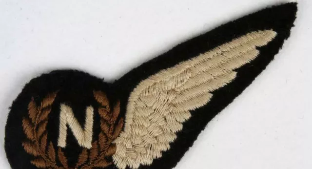 RAF WW2 BRITISH ROYAL AIR FORCE  INSIGNIA 1/2 WING HAND EMBROIDERED  "Navigator"