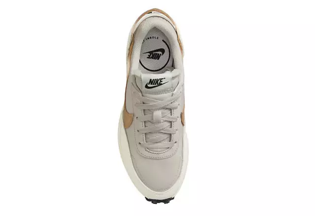 NIKE WAFFLE DEBUT RETRO Women's Suede Athletic Running Sneaker Limited Gold Logo 3