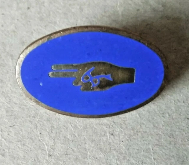 GIRL GUIDES BROWNIE Golden Hand world membership badge 1950s/60s? £15.