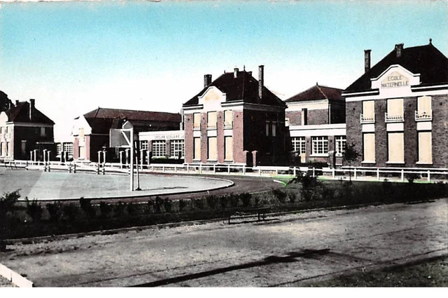 95 .n° 110606 . persan . le groupe scolaire .cpsm .