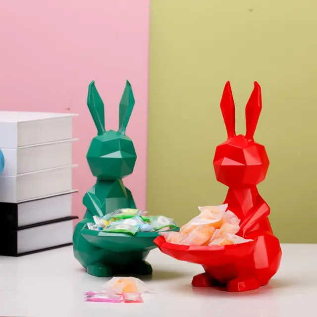 Statua di coniglio con vassoio Scultura animale Figurine in resina per la