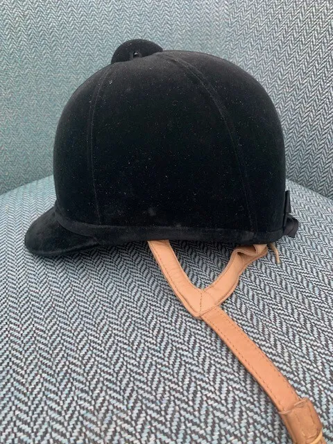 Charles Owen Fiona Black Riding Hat Size 56 (6 7/8