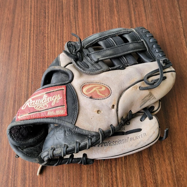 RAWLINGS Gold Glove Series Model GGP200G 11.5” Baseball Glove LH Throw RAWLINGS Gold Glove Series Model GGP200G 11.5” Baseball Glove LH Throw