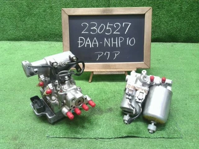 TOYOTA Aqua 2013 DAA-NHP10 Attuatore ABS 4707052010 [USATO] [PA91968194]