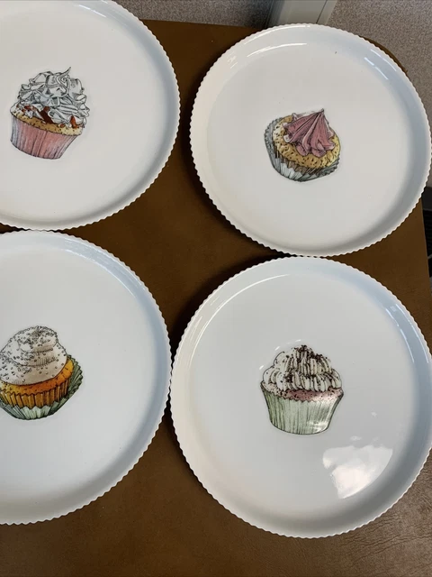 4 Williams Sonoma Cupcake Ruffled Edge Shaped Dessert Appetizer Plate New