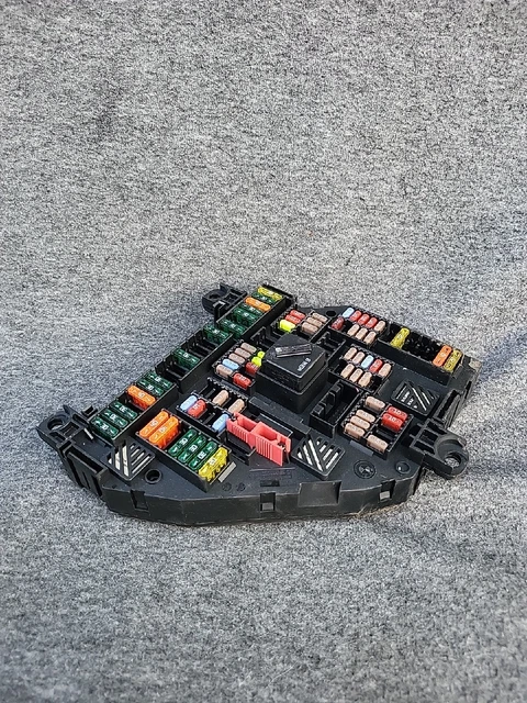 BMW F10 F11 F06 F07 F01 Rear Power Distribution Box Fuse Plugs Wiring bmw-f10-f11-f06-f07-f01-rear-power-distribution-box-fuse-plugs-wiring