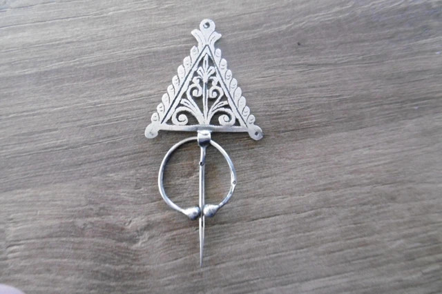 Ancienne broche fibule ethnique berbère kabyle en argent massif