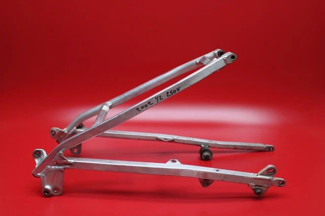 2002 02 Yamaha YZ250F YZ 250F  Subframe Sub Frame Chassis Seat