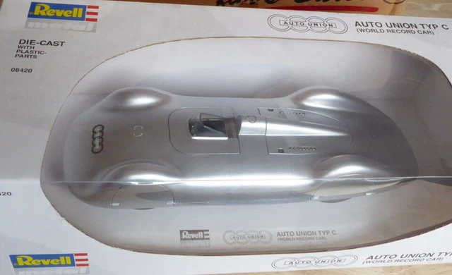 Figurine Bernd Rosemeyer Pour Auto Union Typ C - Échelle 1:18 - CMC - Pologne